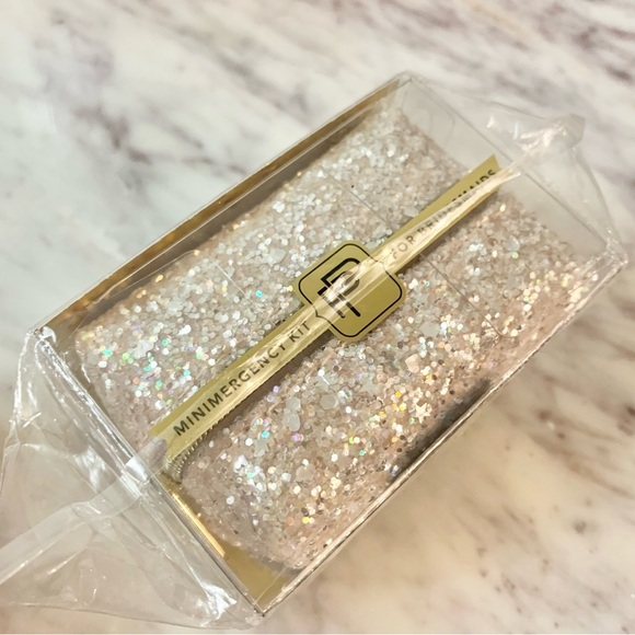 Iridescent Glitter Miniemergency Kit for Bridesmaids - Picture 3 of 7